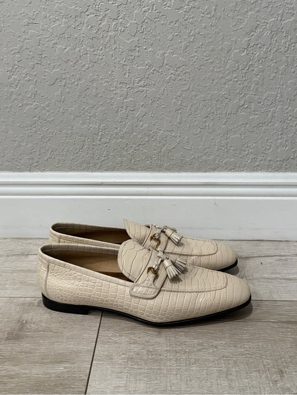 Tom Ford Cream Sean Croc-Embossed Tassel ivory Loafers - Men 11.5